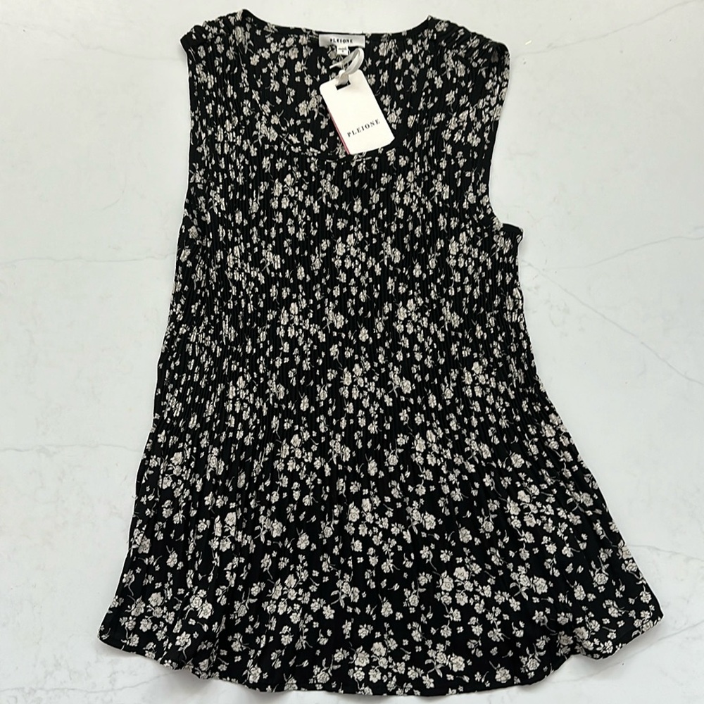 Pleione Floral Blouse NWT